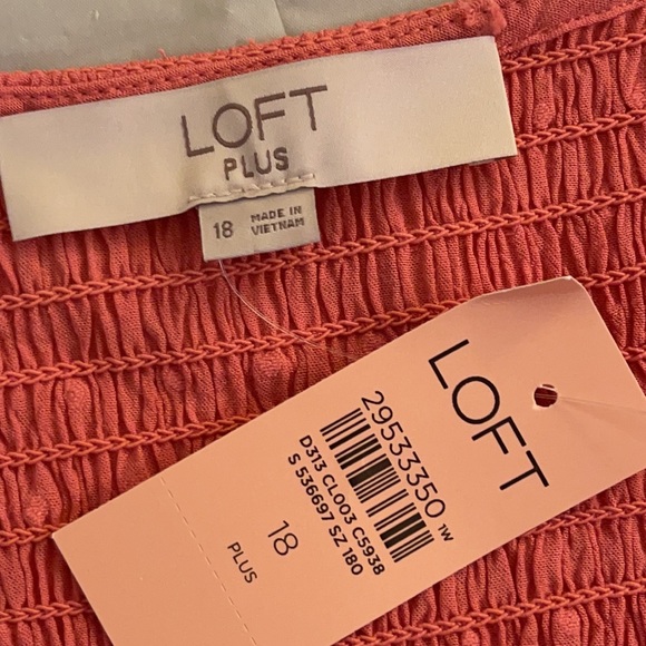 LOFT Insert Dotted Crepe Balloon Sleeve Top Blouse - Picture 8 of 10